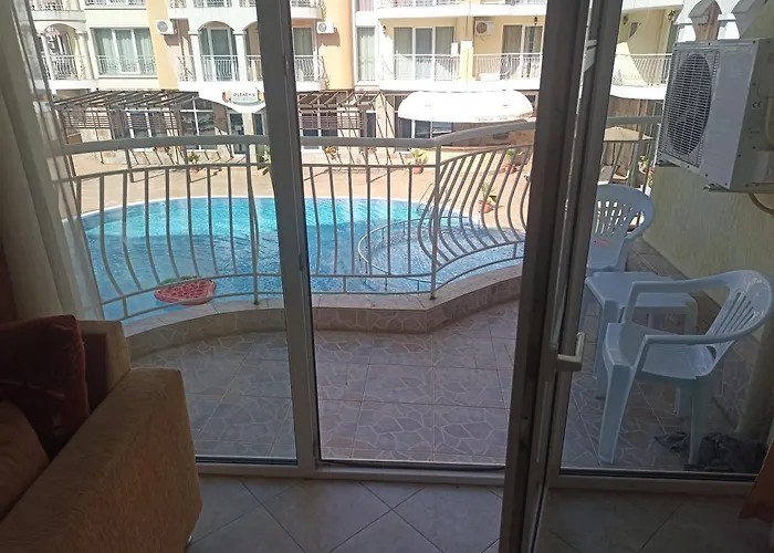 Апартамент Silversprings Lucie Слънчев бряг