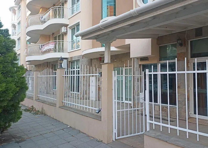 Silversprings Lucie Слънчев бряг